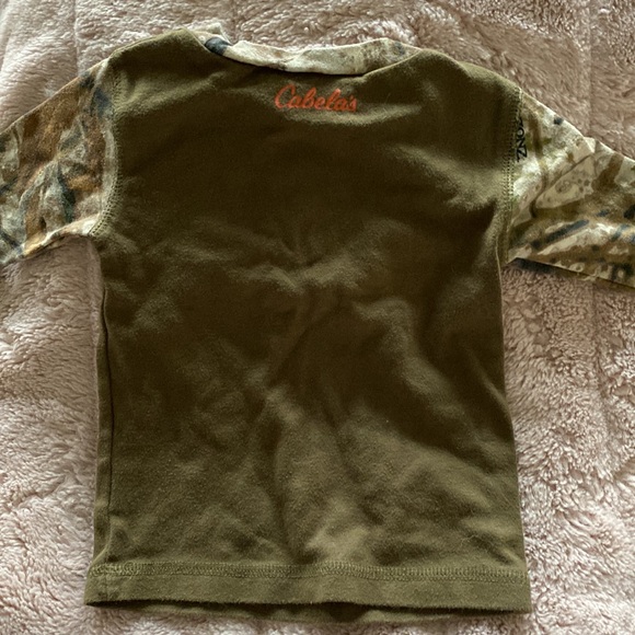 Cabela Kids Top - I hunt for hugs - Picture 3 of 3